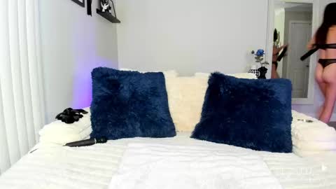    online show from September 23, 2025, 11:19 pm