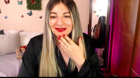 Jolie Mature online show from April 10, 2026, 10:03 pm