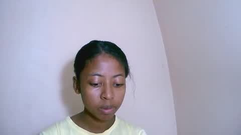 joliekah27 online show from November 2, 2025, 8:00 pm