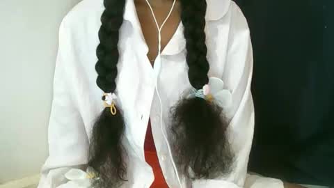 joliekah27 online show from February 1, 2026, 8:13 am