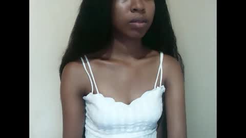 joliekah27 online show from March 28, 2026, 4:45 am