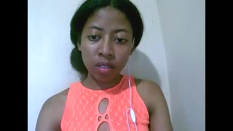 joliekah27 online show from April 25, 2026, 6:49 pm