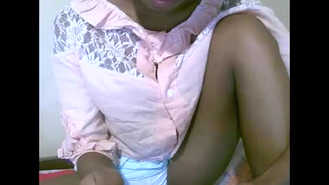 joliekah27 online show from May 11, 2026, 8:53 am