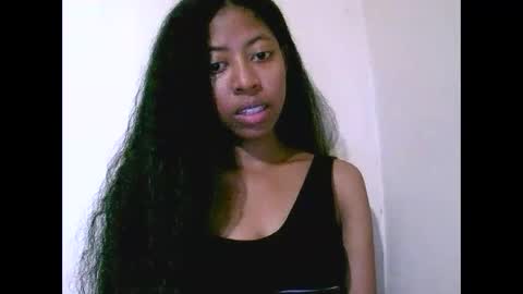 joliekah27 online show from May 13, 2026, 7:22 pm