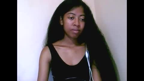 joliekah27 online show from May 15, 2026, 9:05 am