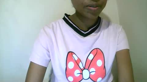 joliekah27 online show from May 16, 2026, 10:01 am