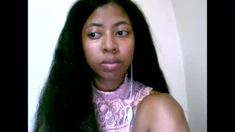 joliekah27 online show from May 22, 2026, 9:53 pm