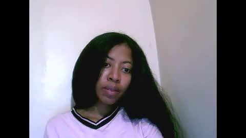 joliekah27 online show from May 24, 2026, 6:51 am