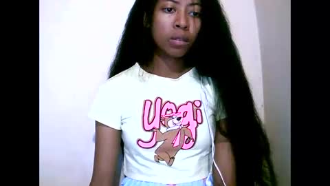 joliekah27 online show from May 25, 2026, 2:56 pm