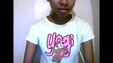 joliekah27 online show from May 26, 2026, 6:31 am