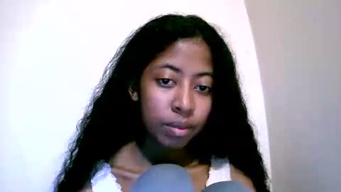 joliekah27 online show from May 28, 2026, 8:55 am