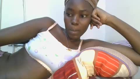 jollynabeb online show from October 1, 2025, 7:53 pm