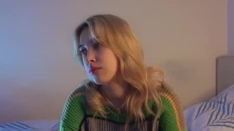 Viola online show from November 22, 2025, 11:09 am