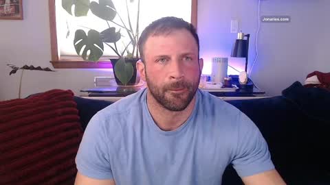 Snapshot of jonariesxxx chatting on March 2, 2026, 9:10 pm Jon Aries online show from March 2, 2026, 9:10 pm