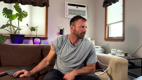 Snapshot of jonariesxxx chatting on April 26, 2026, 12:47 pm Jon Aries online show from April 26, 2026, 12:47 pm
