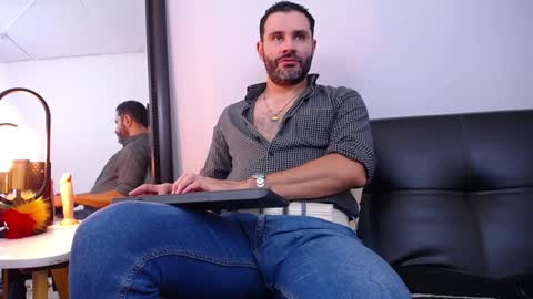  JONAS BEARD  online show from December 10, 2024, 7:54 pm