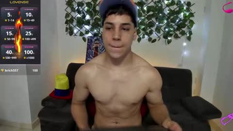 Instagram jonathanfit14 online show from December 3, 2024, 10:18 pm