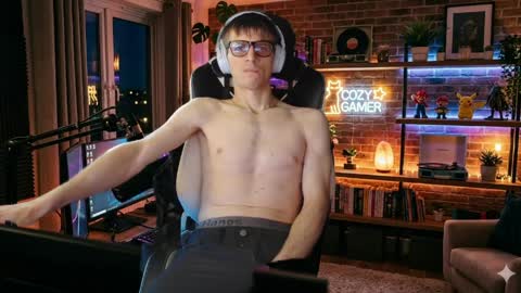 jonathanthiccoc online show from April 6, 2026, 10:44 pm