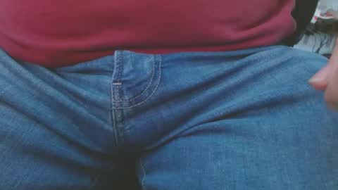 joncpics online show from December 5, 2025, 7:54 pm