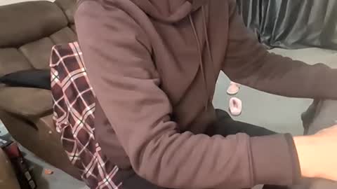 Snapshot of jonlow1 chatting on January 7, 2026, 10:45 pm jonlow1 online show from January 7, 2026, 10:45 pm