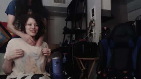 Snapshot of jonmessfan chatting on October 30, 2025, 8:31 pm jonmessfan online show from October 30, 2025, 8:31 pm