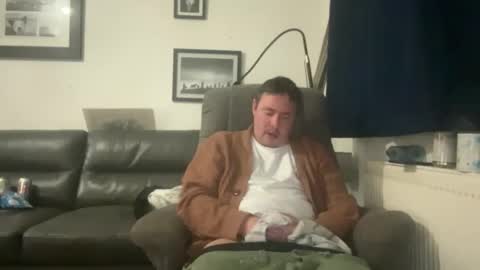 jonnybeeswax7376964133 online show from October 22, 2025, 9:03 pm