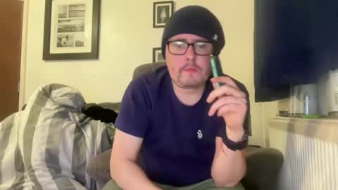 jonnybeeswax7376964133 online show from December 4, 2025, 8:39 pm