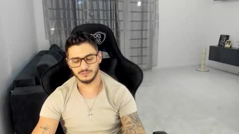 jonnyporn1 online show from February 19, 2026, 9:44 pm