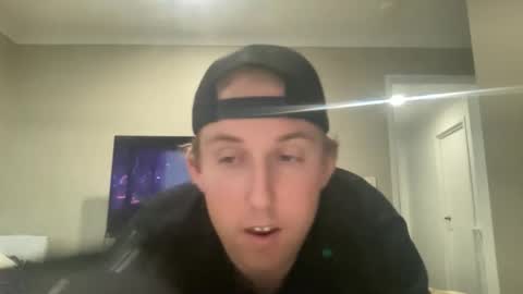 jorddiickzilla online show from May 18, 2026, 4:29 am