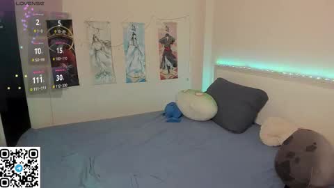 Mila online show from November 25, 2025, 2:33 am