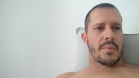 jose_985 online show from October 18, 2025, 9:54 am