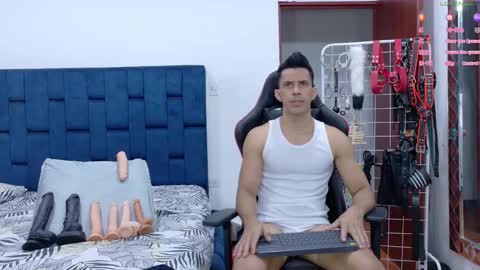 jose_rumbero91 online show from January 31, 2026, 11:25 pm