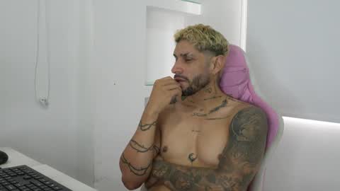 jose_wc online show from April 10, 2026, 4:01 pm