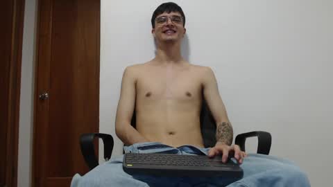 Snapshot of joseh0se chatting on May 3, 2026, 7:03 am alejandro online show from May 3, 2026, 7:03 am