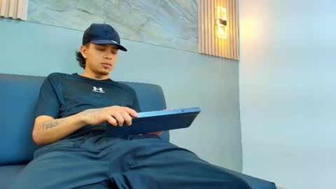 joseph_vans online show from May 13, 2026, 11:44 pm