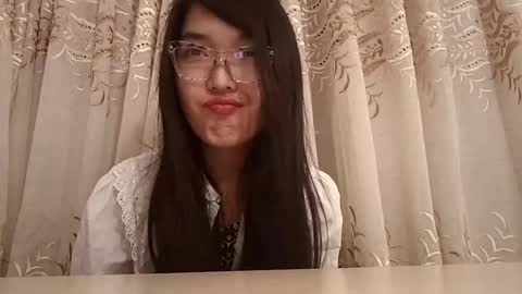 Kama online show from May 28, 2026, 3:42 pm