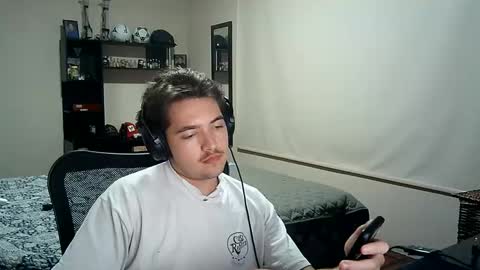 Snapshot of josh_fucks420 chatting on January 23, 2025, 4:41 am Josh online show from January 23, 2025, 4:41 am