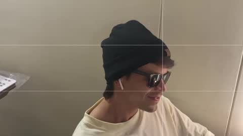 Nicolas online show from March 16, 2026, 4:11 pm