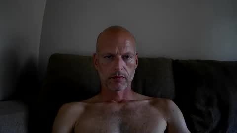 joshking2017 online show from June 7, 2026, 9:51 pm