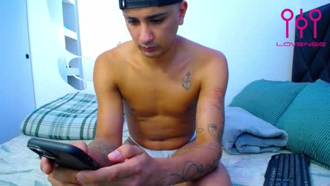 Snapshot of josue_angel chatting on February 14, 2025, 5:30 am Josue 22cm big dick online show from February 14, 2025, 5:30 am