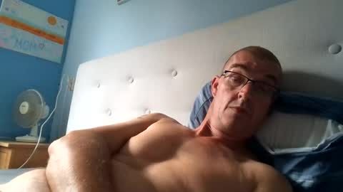Snapshot of josvenithijs chatting on August 9, 2026, 2:44 pm josvenithijs online show from August 9, 2026, 2:44 pm