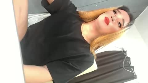Snapshot of jovehxx chatting on June 8, 2026, 8:37 am jovehxx online show from June 8, 2026, 8:37 am