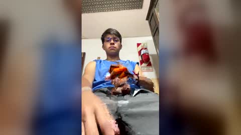 Snapshot of jovenlindo2002 chatting on April 8, 2026, 1:00 pm Fran online show from April 8, 2026, 1:00 pm