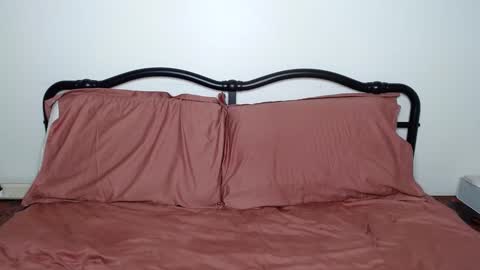 Snapshot of jowiththehair chatting on January 11, 2025, 11:02 am Jo Dayne online show from January 11, 2025, 11:02 am