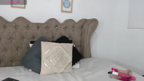 Snapshot of joy__smiht chatting on December 11, 2024, 12:44 pm joy__smiht online show from December 11, 2024, 12:44 pm