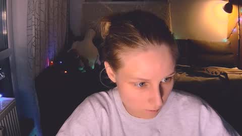 joy_keys online show from December 17, 2024, 4:53 pm