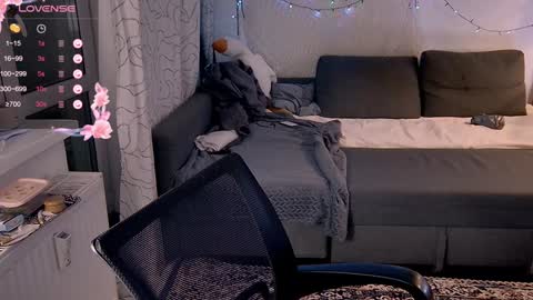 joy_keys online show from February 8, 2025, 8:21 pm