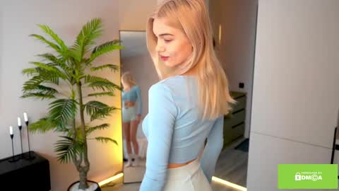 Snapshot of joybunny chatting on March 7, 2025, 7:08 am joybunny online show from March 7, 2025, 7:08 am