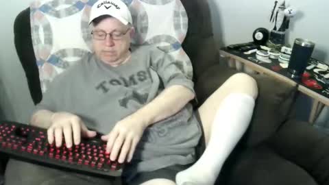 jpmel99 online show from February 14, 2026, 11:34 pm