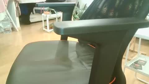 Snapshot of js_k chatting on October 27, 2025, 4:55 pm js_k online show from October 27, 2025, 4:55 pm